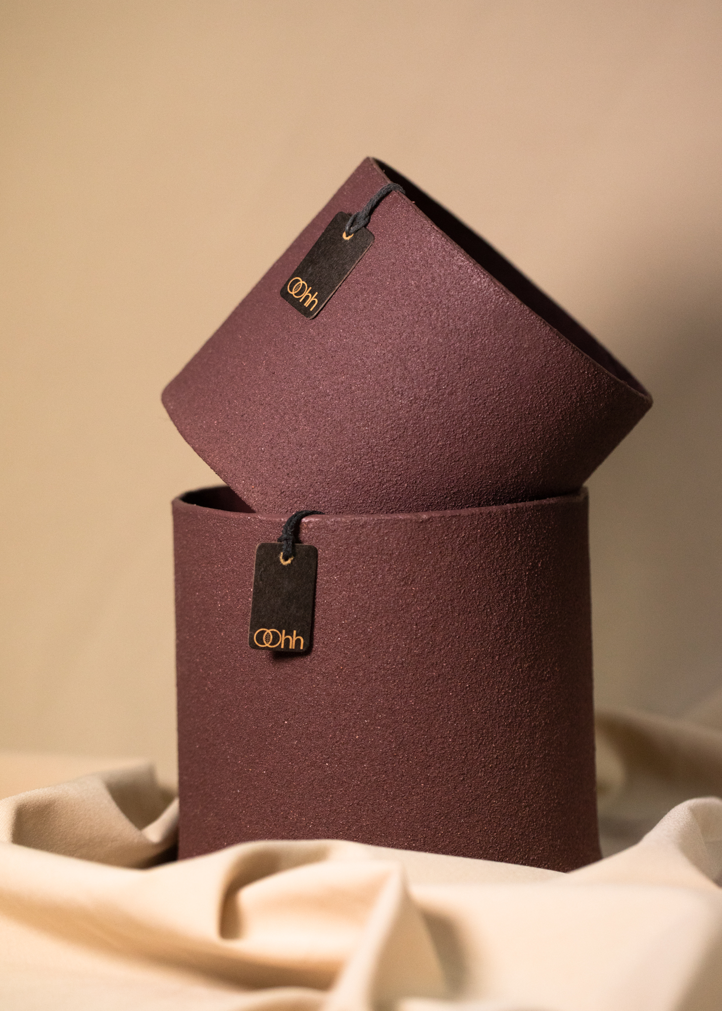 Dune, Maroon Dune, Maroon