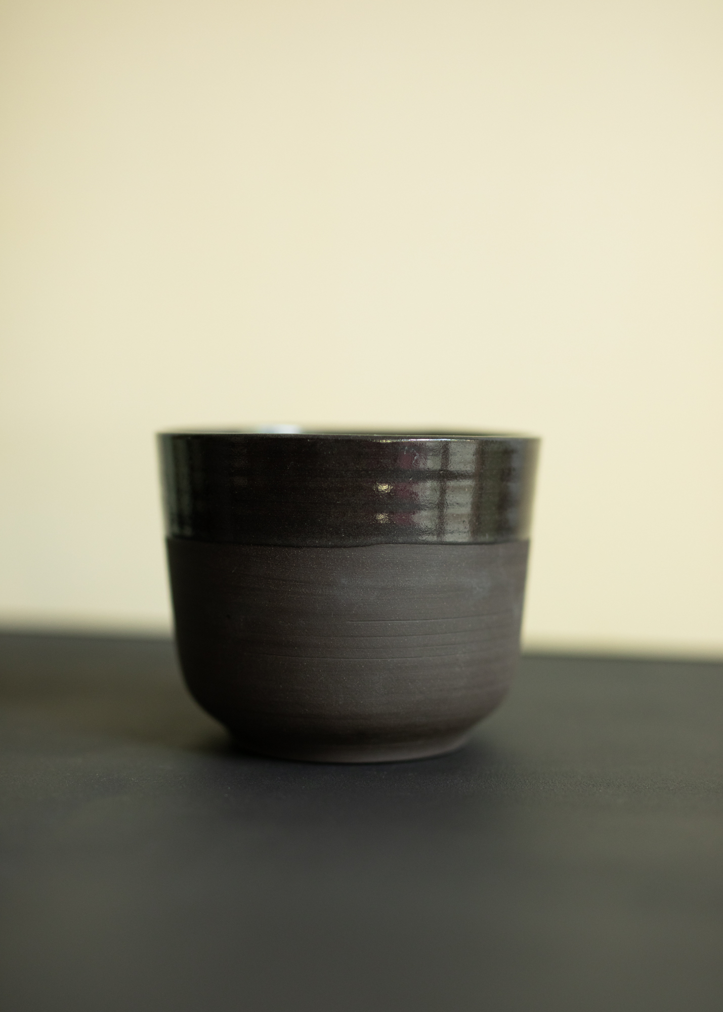 Simply black planter
