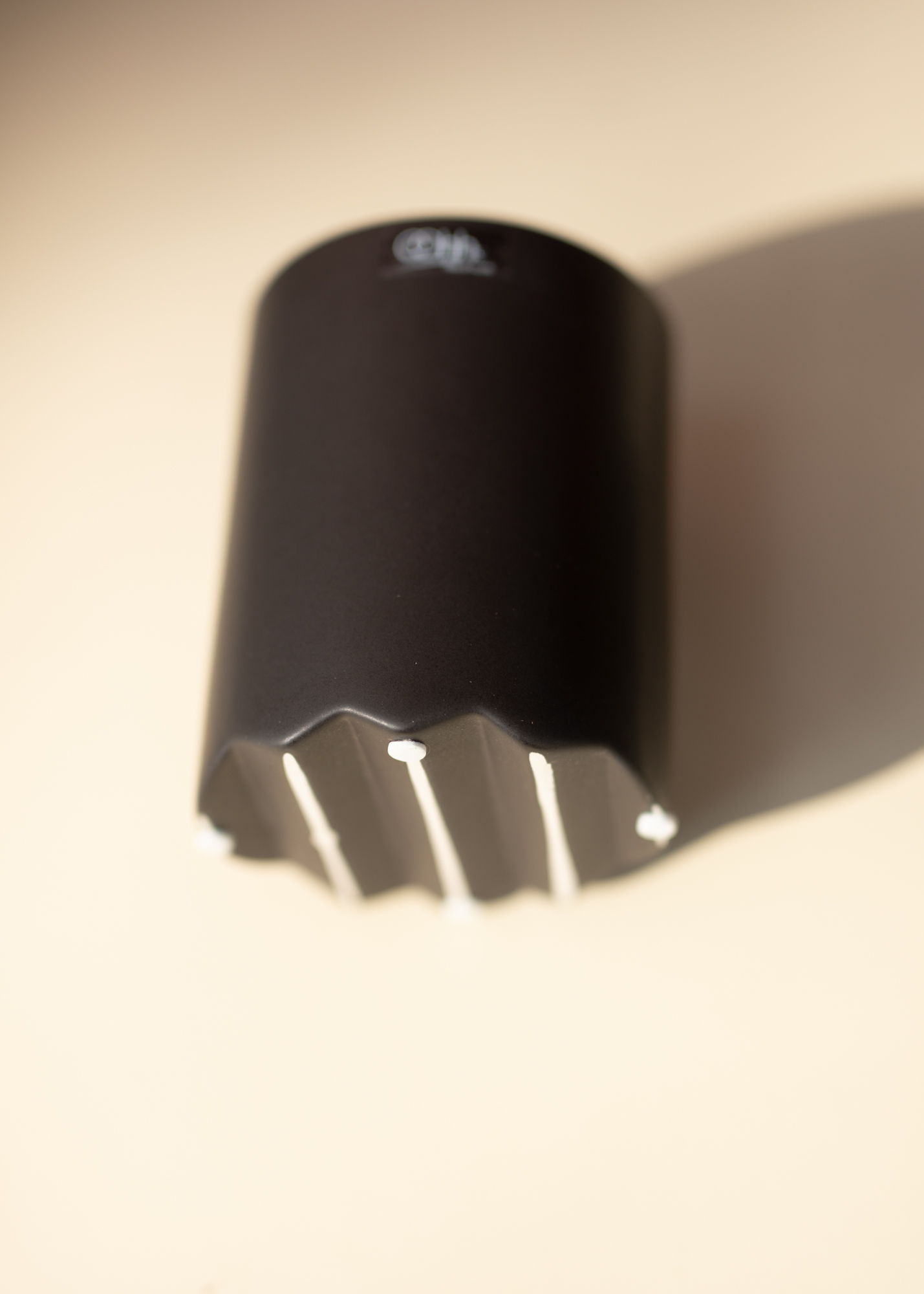 Wave pen holder & pot Wave pen holder & pot